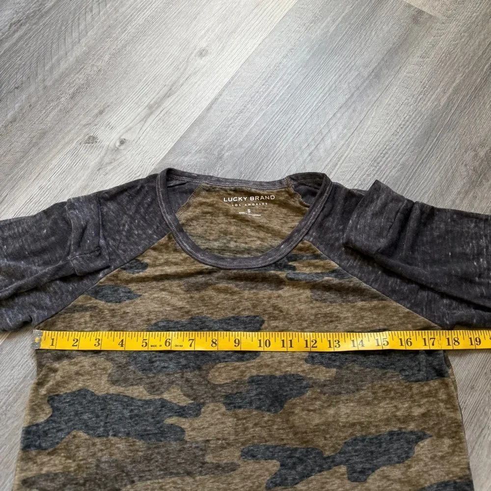 Lucky Brand Camo Burnout Baseball Tee Small Stretchy Olive Gray - Image 8