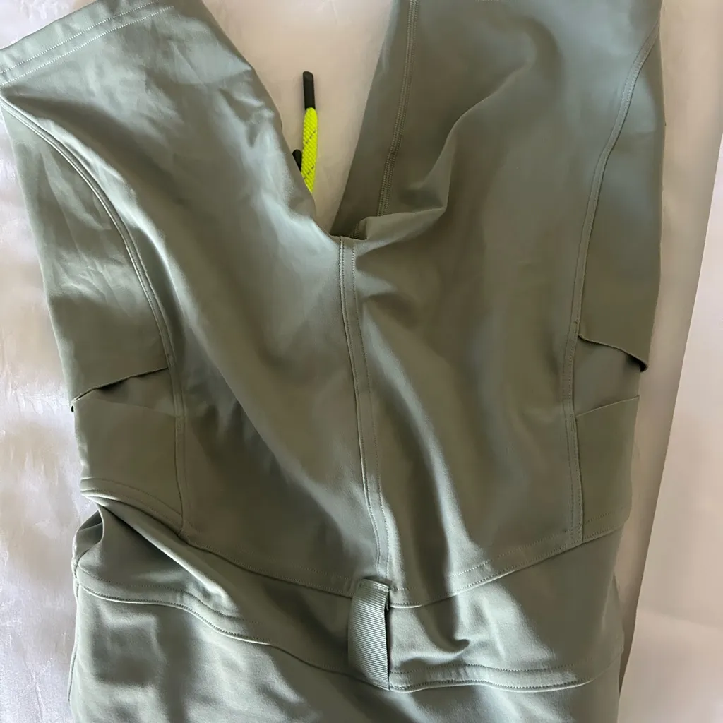 Lululemon  Cargo SHR Hiking Short sage green 2 - Image 7