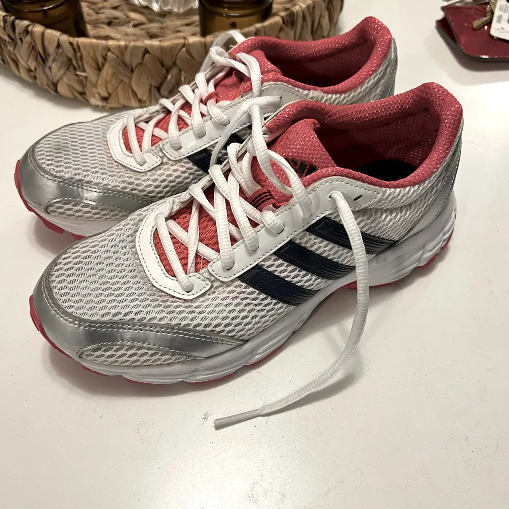 Adidas vanquish 6 running shoe woman’s 7.5‎ - Image 6