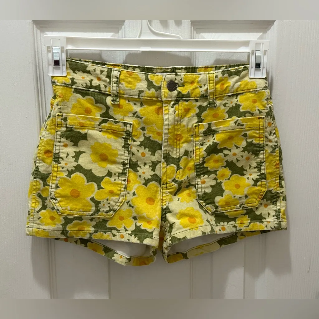 RVCA BELLE CORDUROY SHORTS
Beach Shorts size 25 floral yellow green Retro - Image 12
