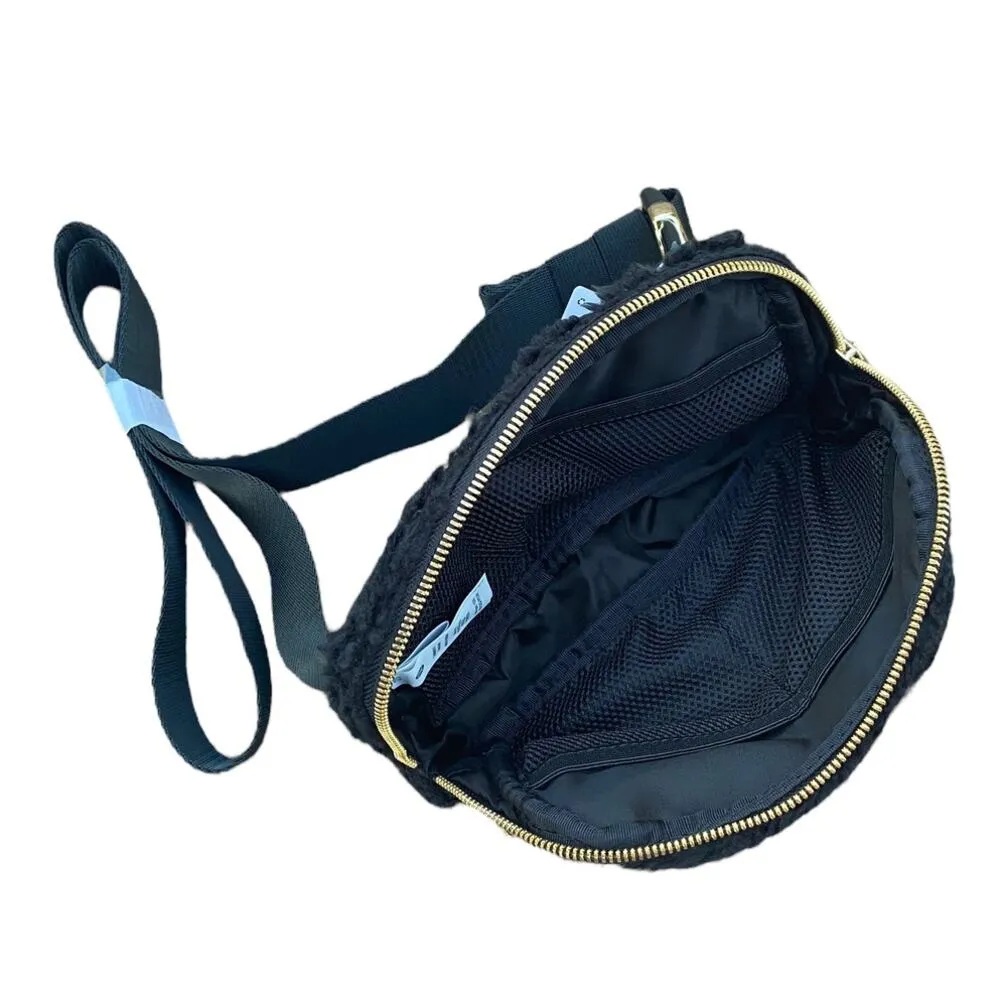 Lululemon Everywhere Belt Bag Fleece Black Cross Body Fanny Pack - Image 9