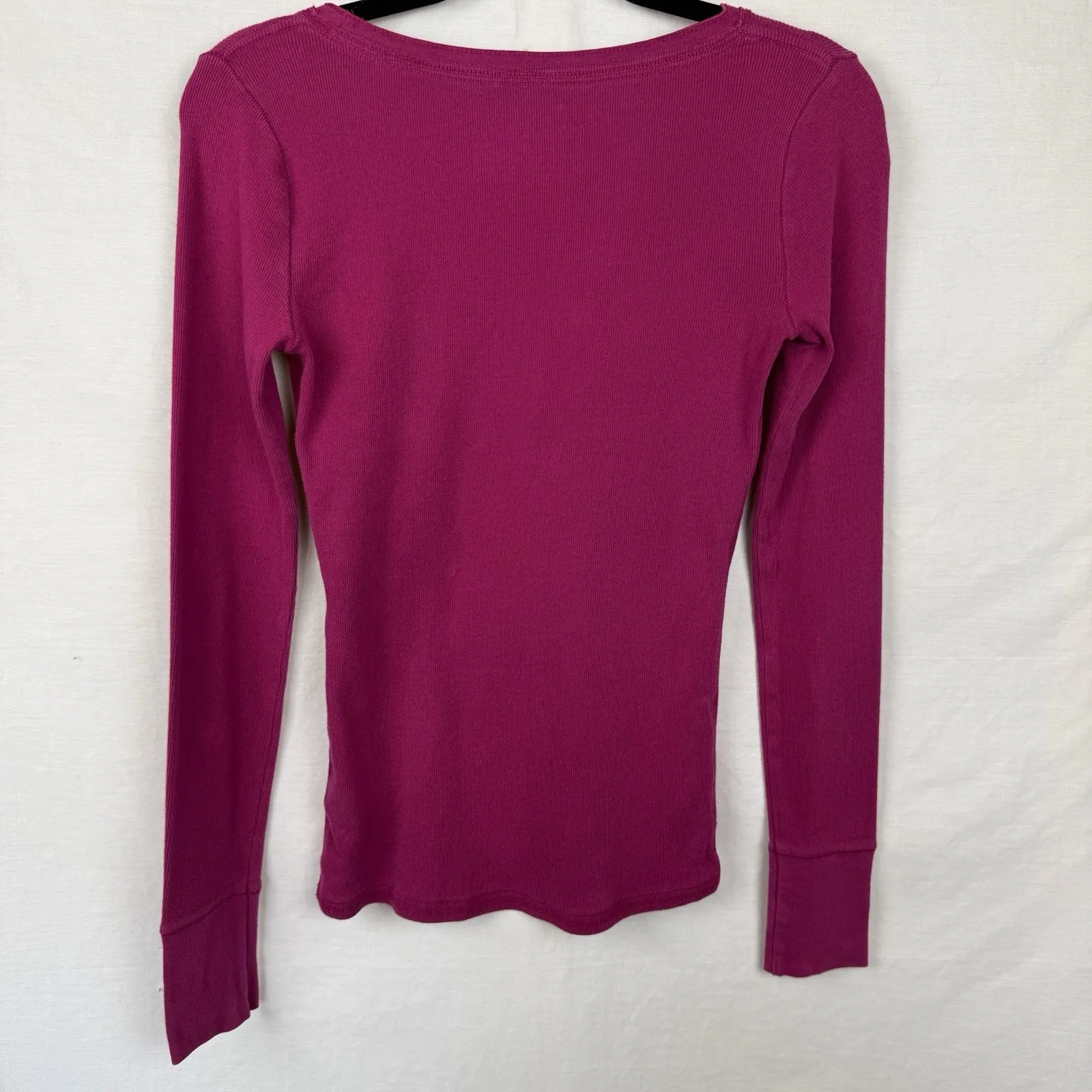 Y2K Aeropostale Women's Logo V-Neck Long Sleeve Tee Shirt Magenta Pink Size M - Image 5