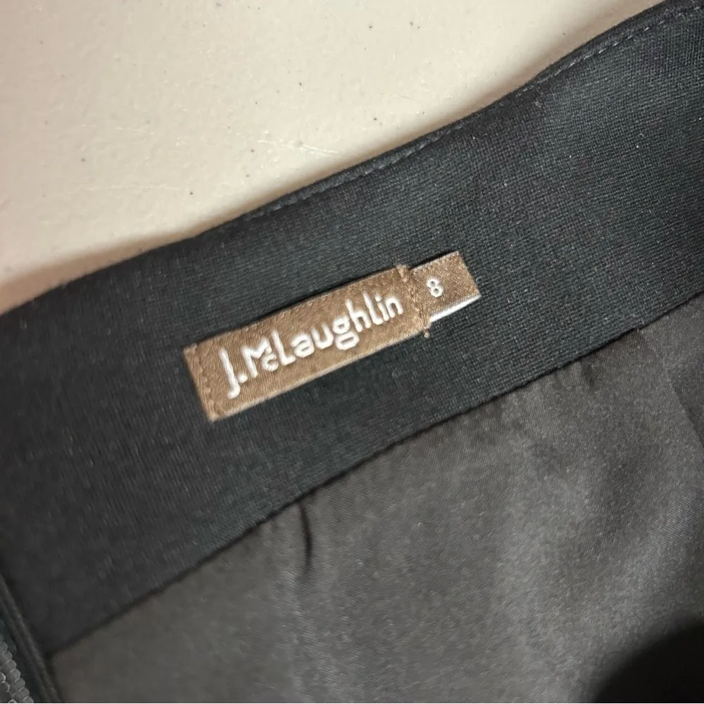 J McLaughlin Pencil Skirt Black Blue Floral Embroidered Back Zipper Women Size 8 - Image 6