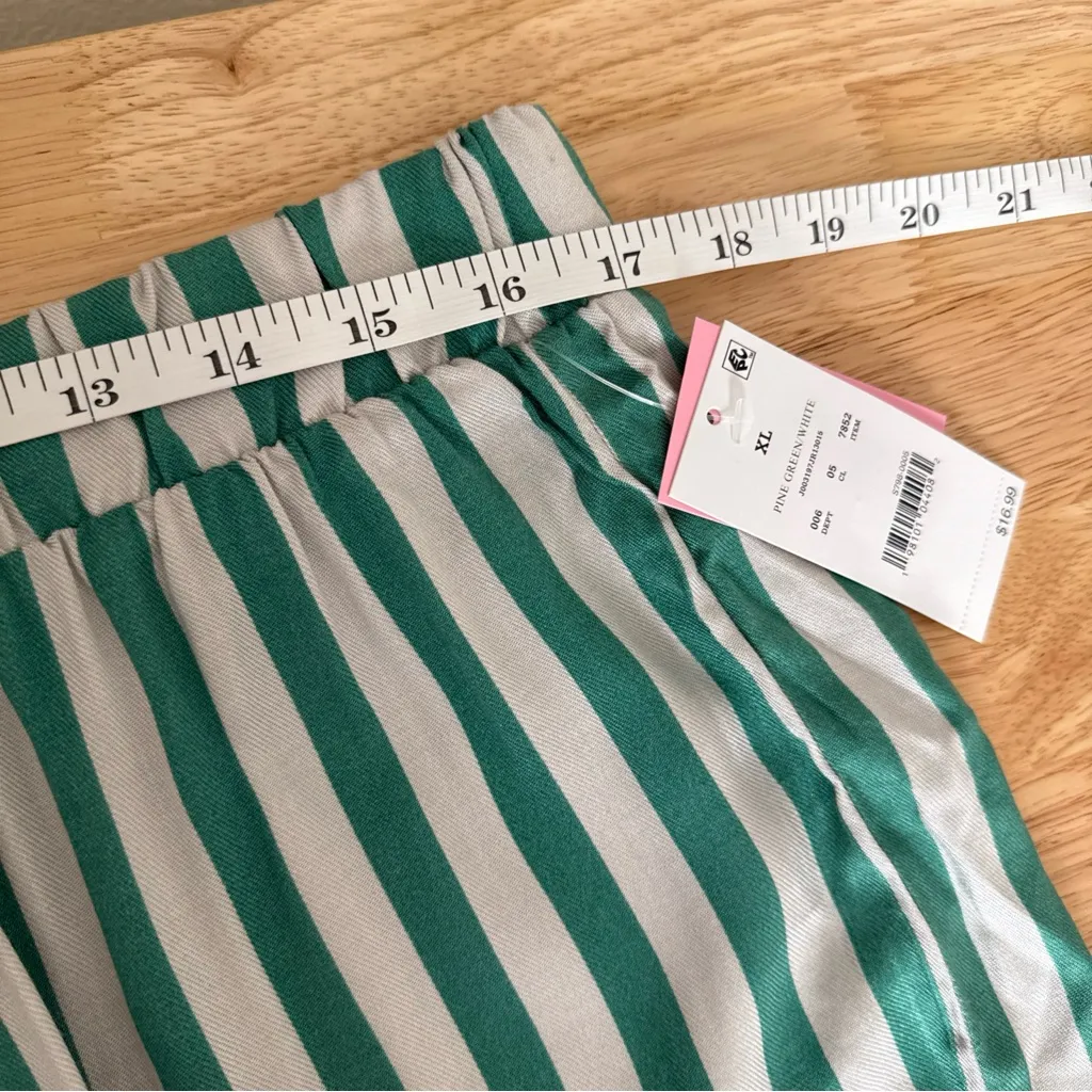 ZOE + LIV Malibu Tennis Club Graphic Green White Striped Shorts Size XL NWT $17 - Image 5