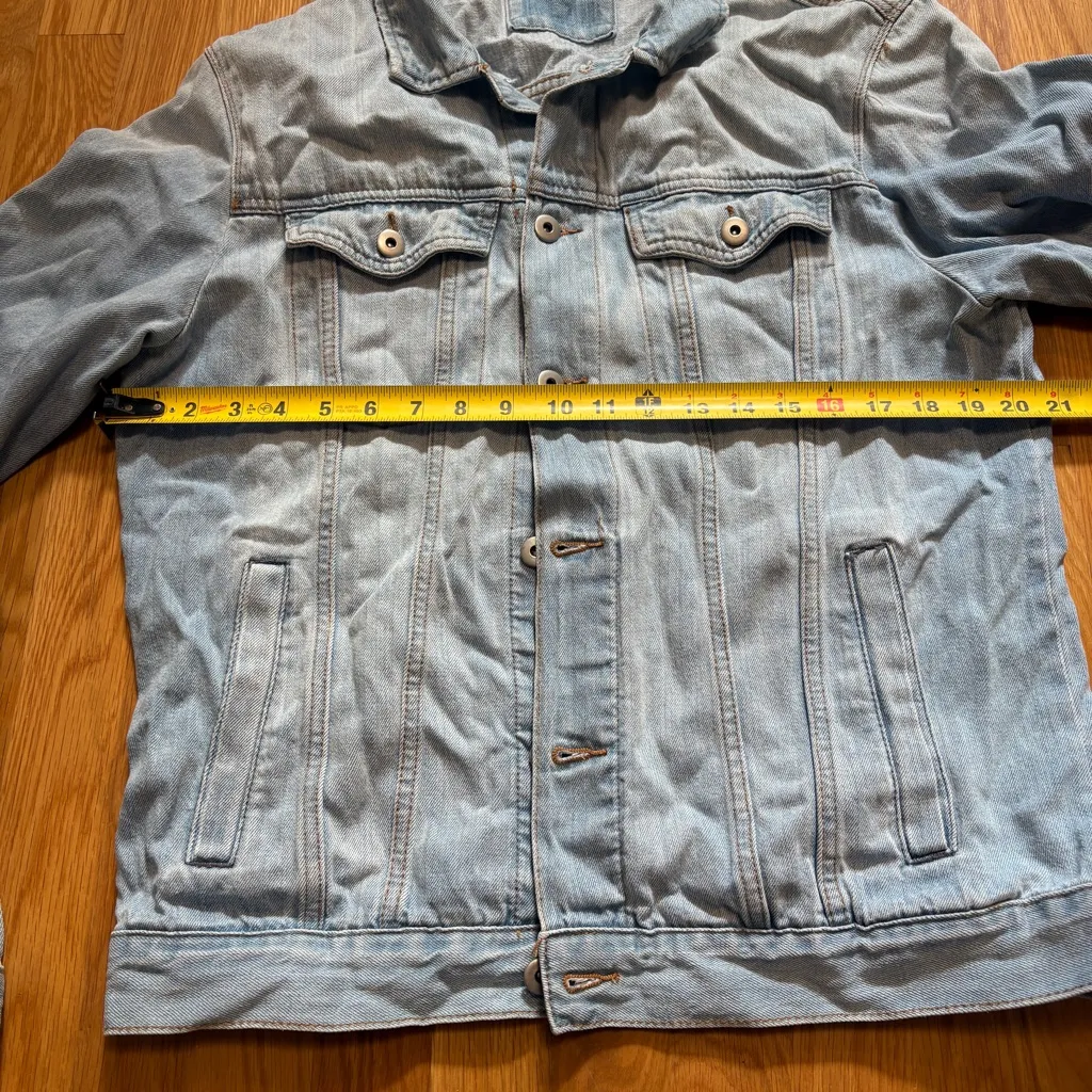 Jean Denim Jacket Y2K Wolf Patch Light Blue WashGrunge Punk Classic Basic Sz M/L Size M - Image 4
