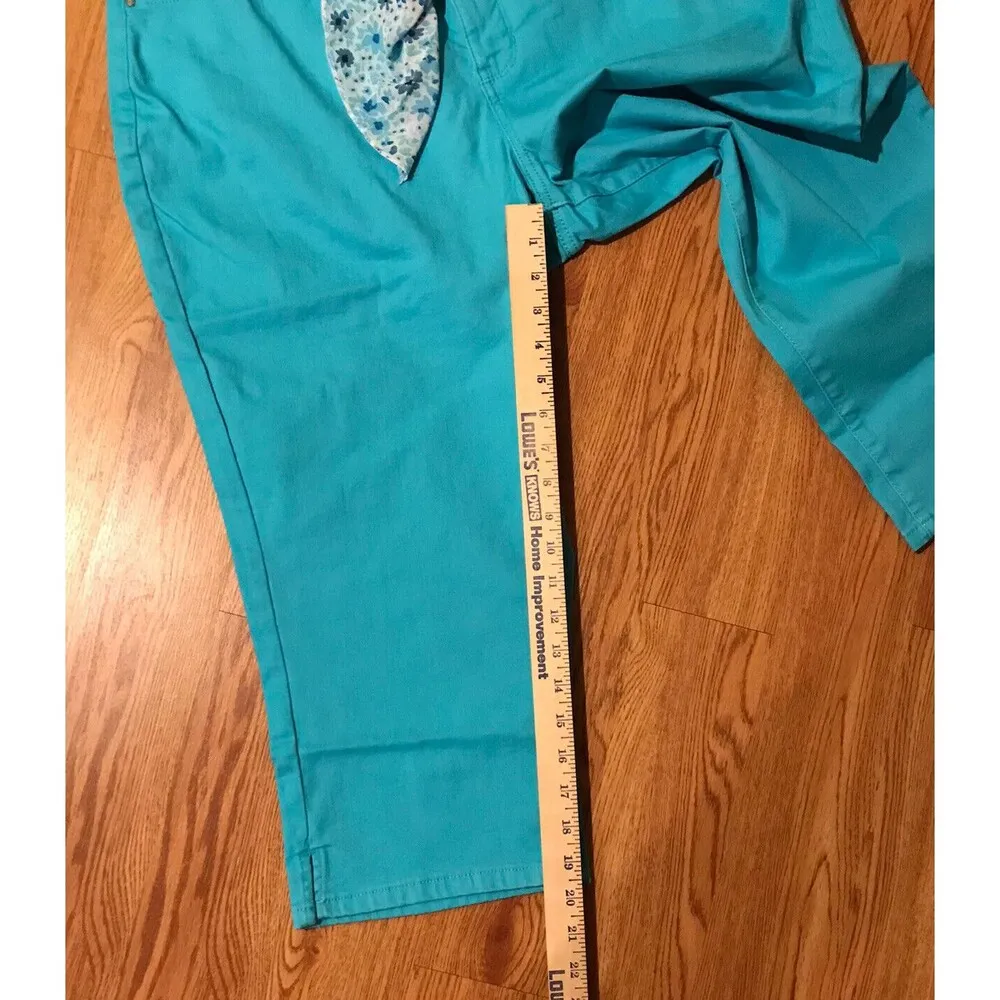 Croft & Barrow Women’s 18 Mid Rise Belted Mid calf Denim Capri NWT turquoise - Image 6