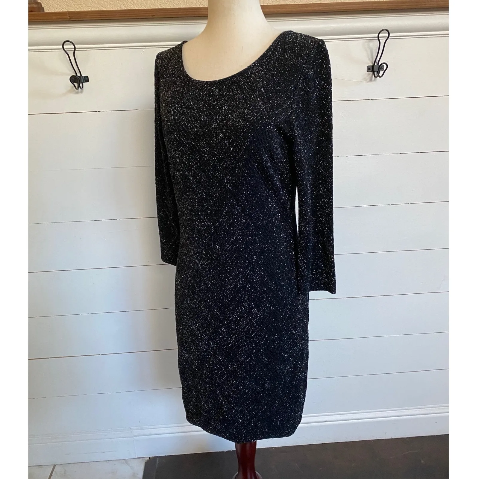 Trixxi Black Metallic Sparkle Open Back Bodycon Dress -‎ EUC - Size 11 - Image 10