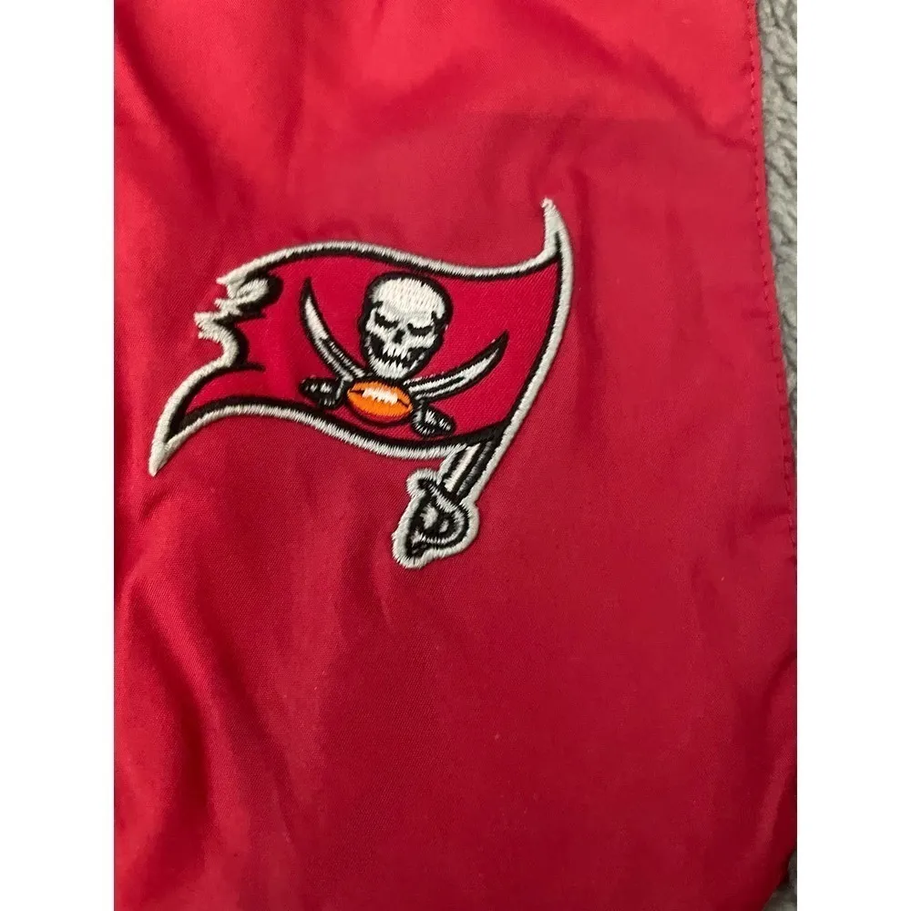 NWT NFL Buccaneers Reversible Puffer Vest 2X Women's Fleece Full Zip Tampa Bay - Image 3