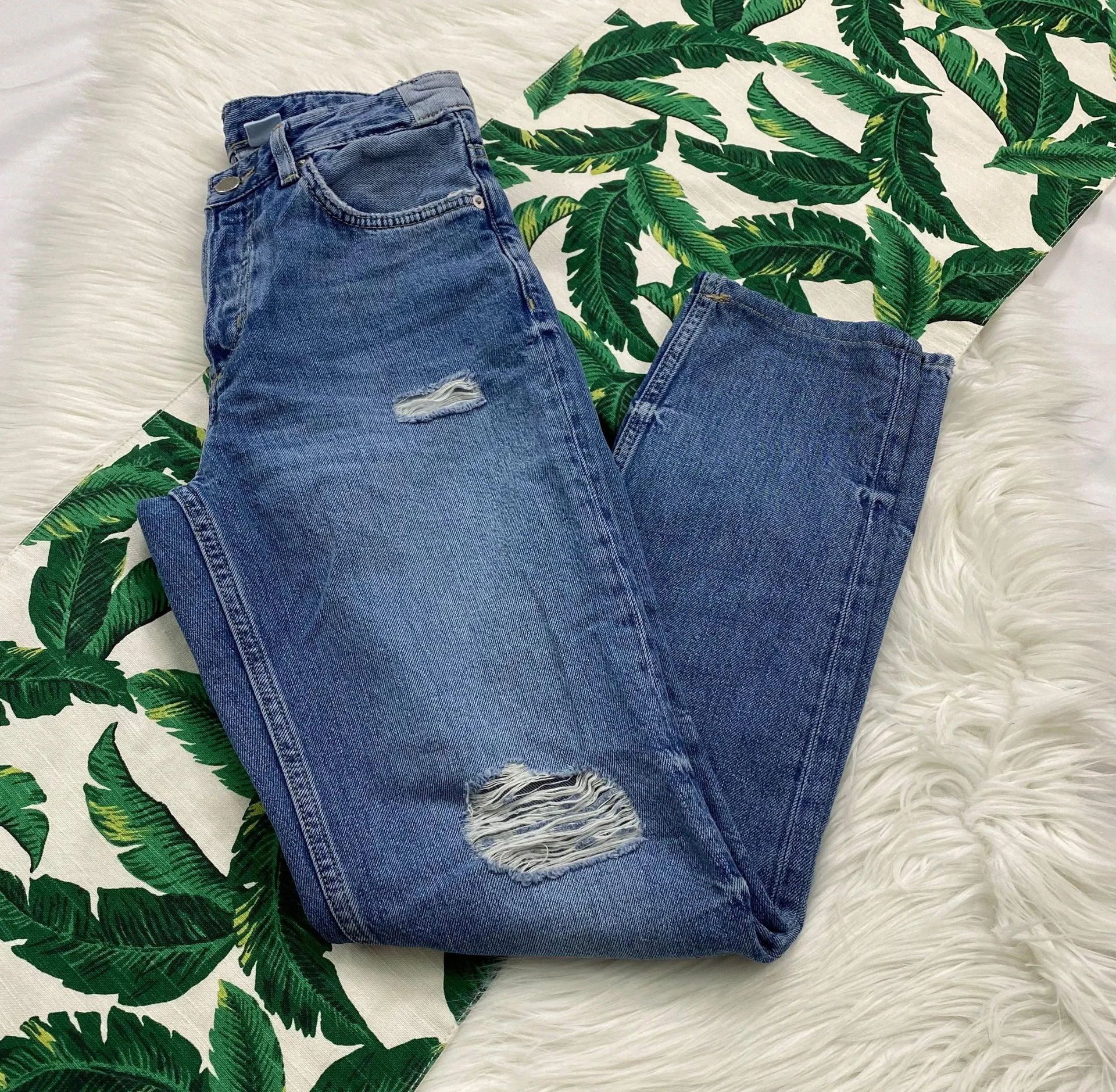 Distressed Boyfriend Jeans 183 - Image 3