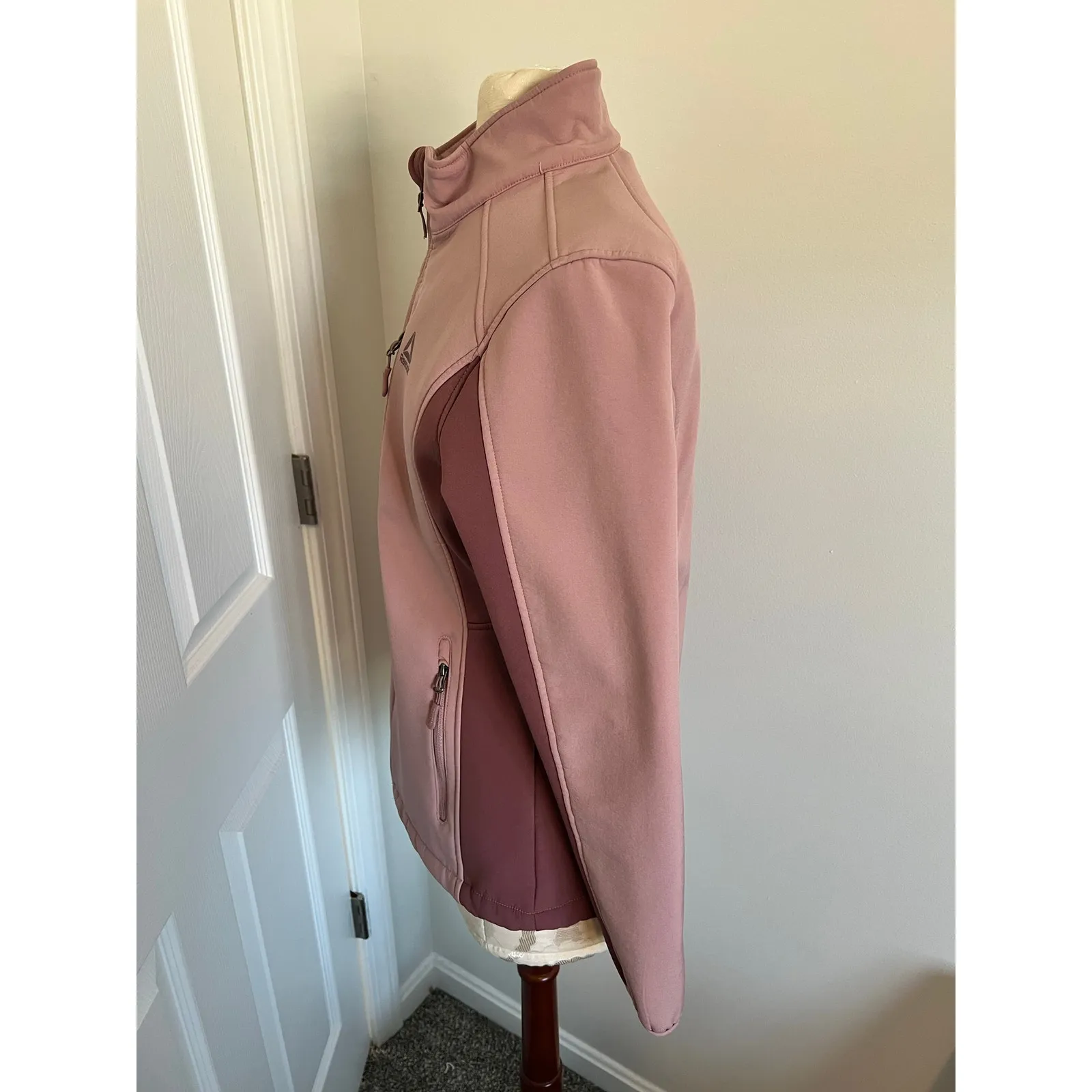 Reebok Full Zip High Neck Jacket with Pockets Small - Image 2