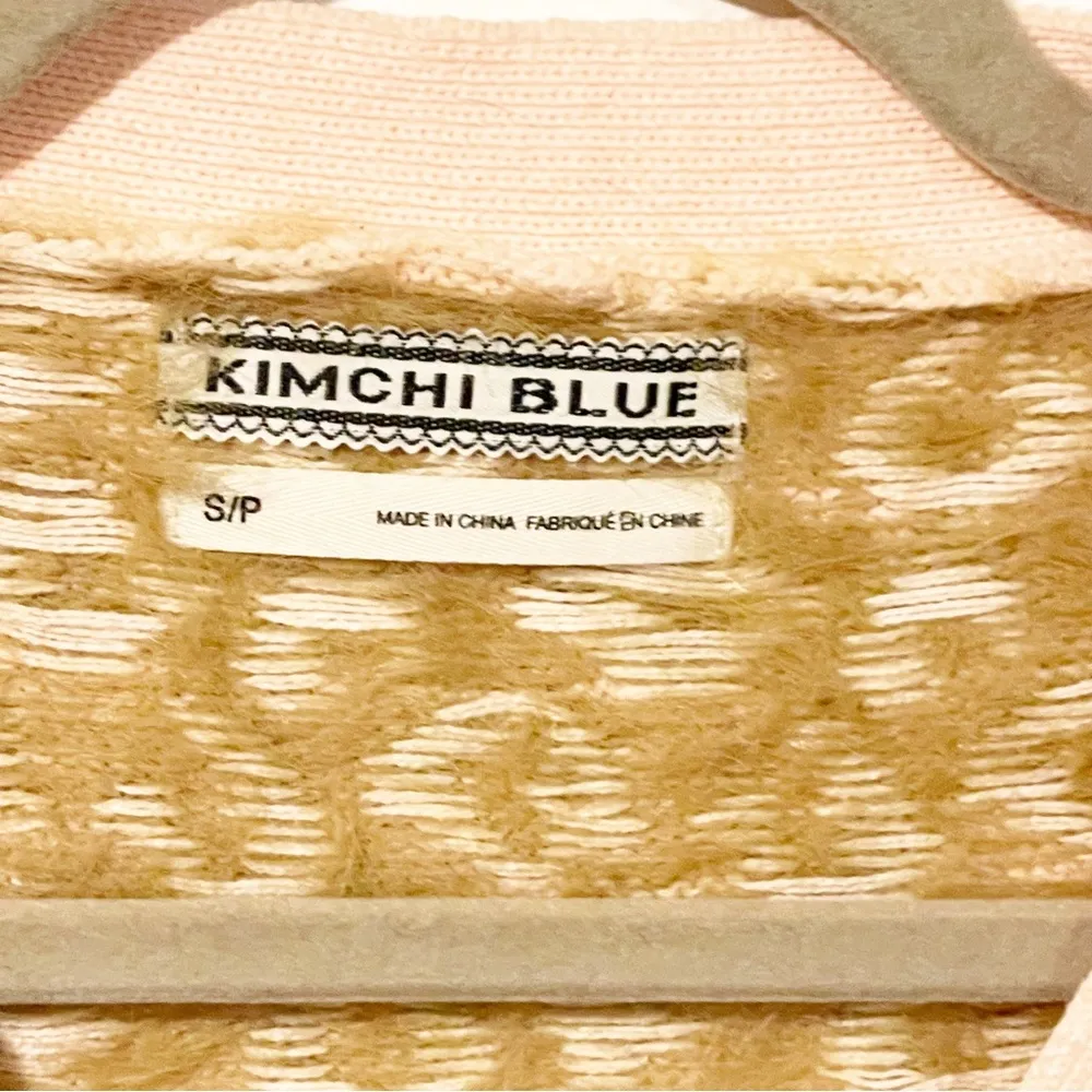 Urban Outfitters Kimchi Blue Small Tan Cropped Leopard Animal Print Meo Cardigan - Image 4