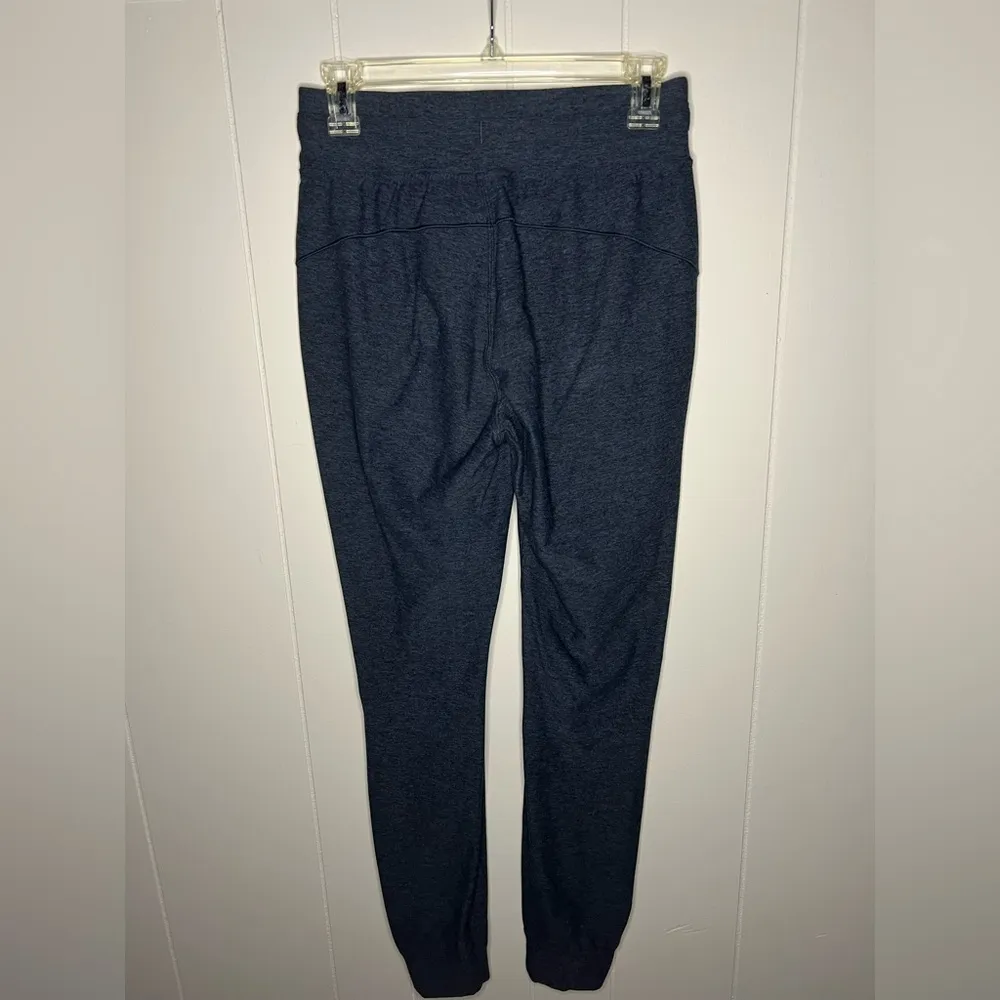 Size 4 Lululemon ready to rulu jogger - Image 7