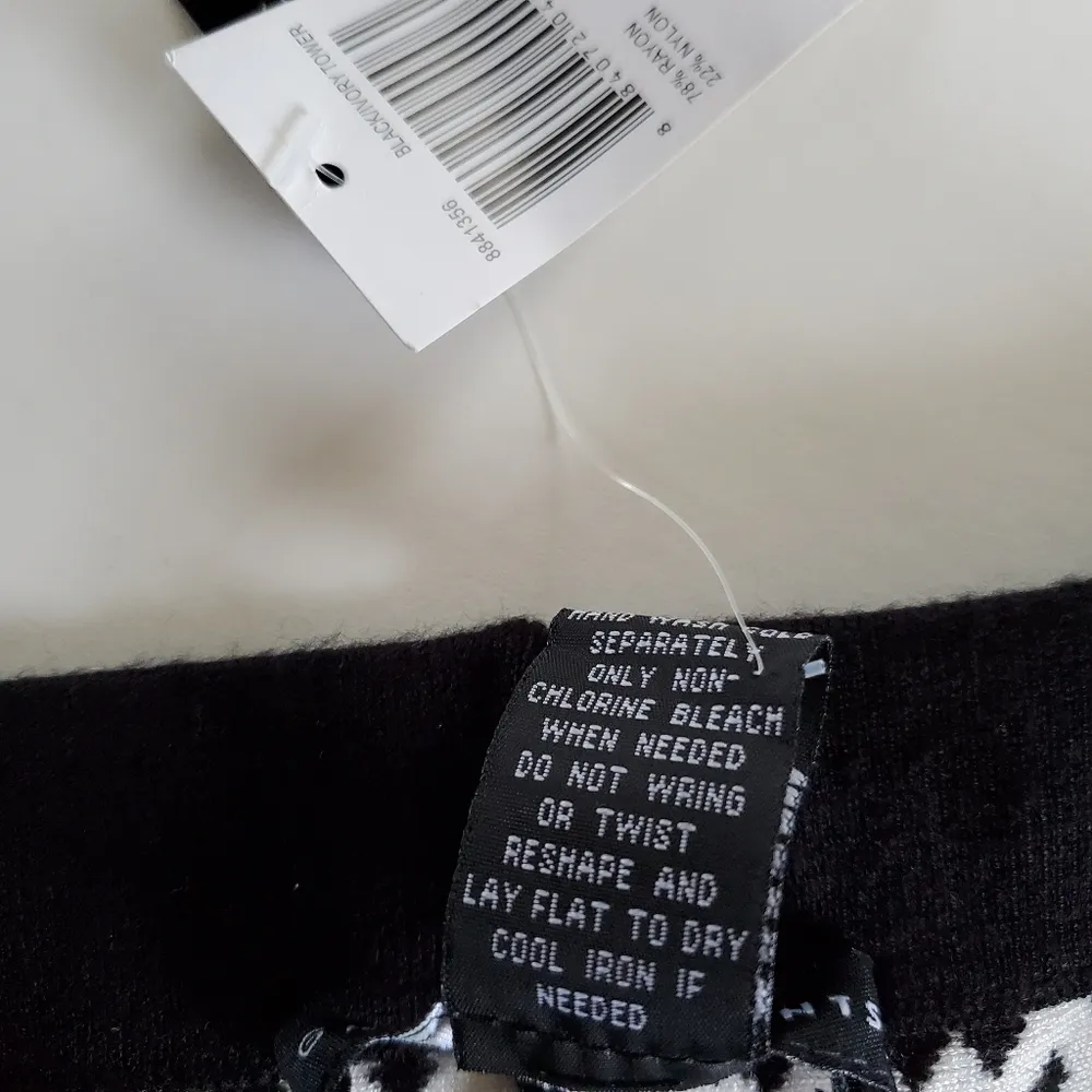 Grace Elements skirts size small - Image 2