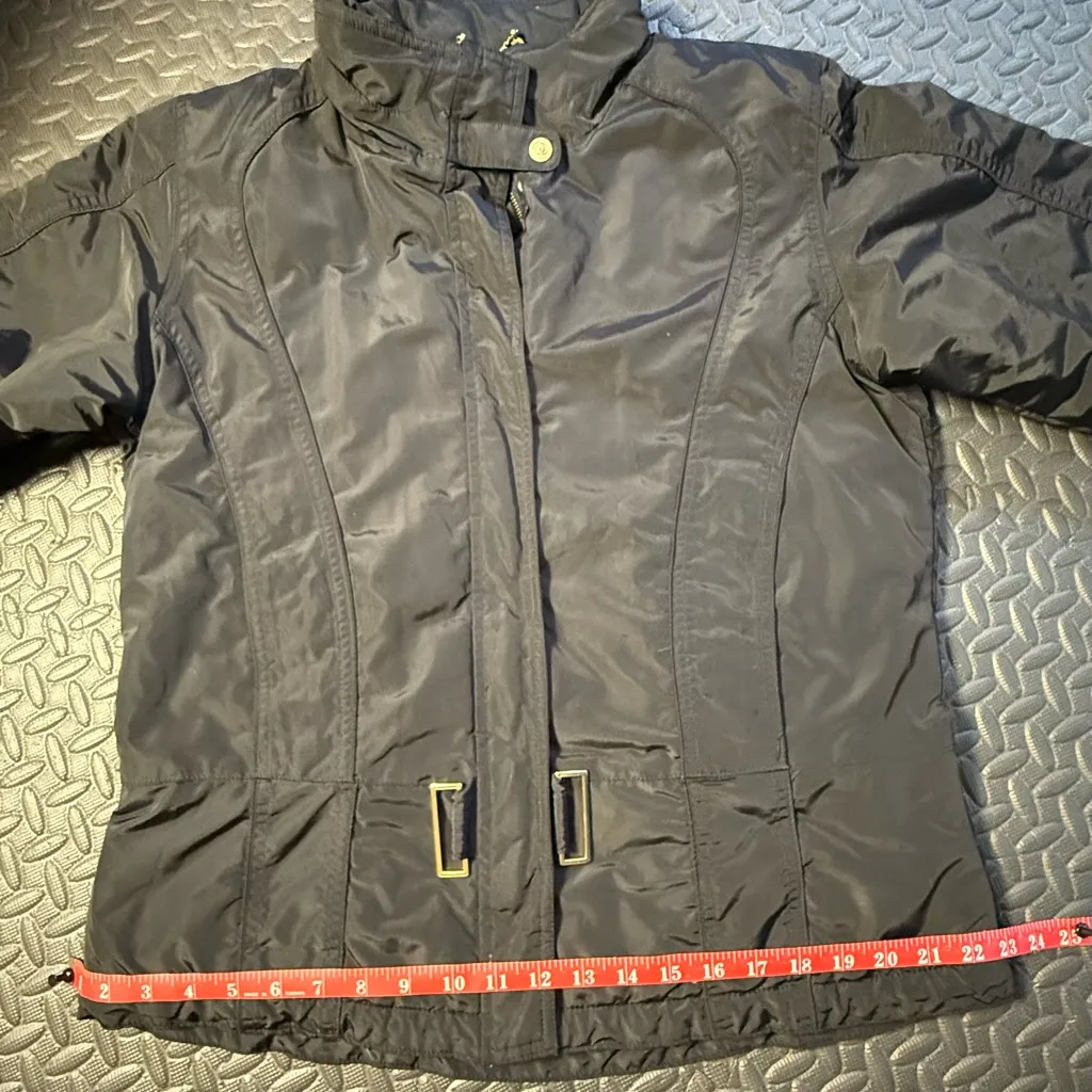 Obermeyer  Women's Black Performance Ski Jacket Size 12 - Image 7