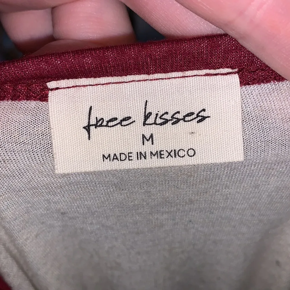 Free Kisses Cali vibes Christmas Santa pup lightweight top - Image 5