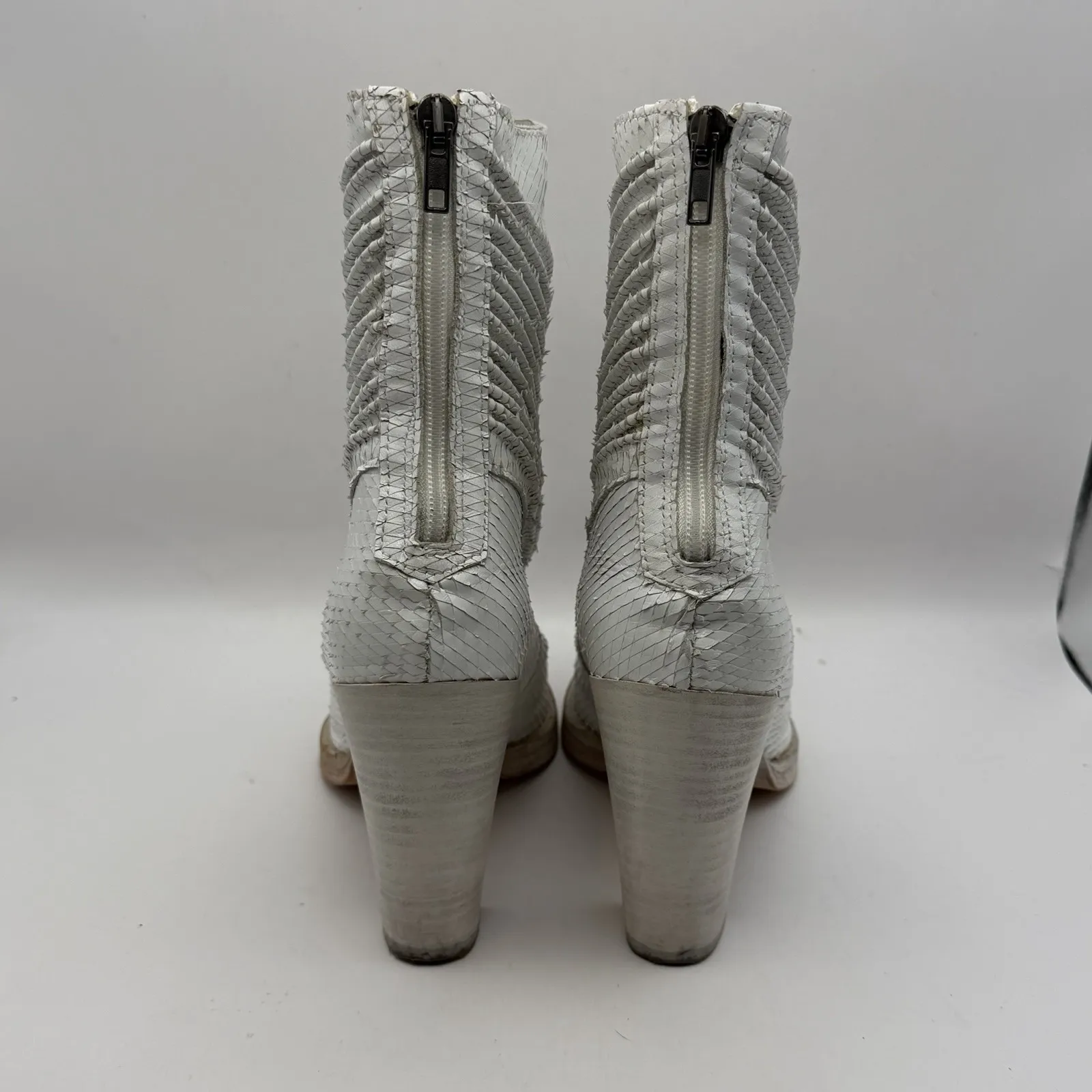 Free People Woman's Sz 7.5 White "Barleda"  Snake Skin Leather Ankle Boots EU 38 - Image 6