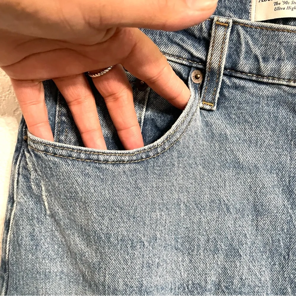 Abercrombie Womens Jeans Denim Blue 90s Straight Ultra High Rise Size 29 xLong - Image 5