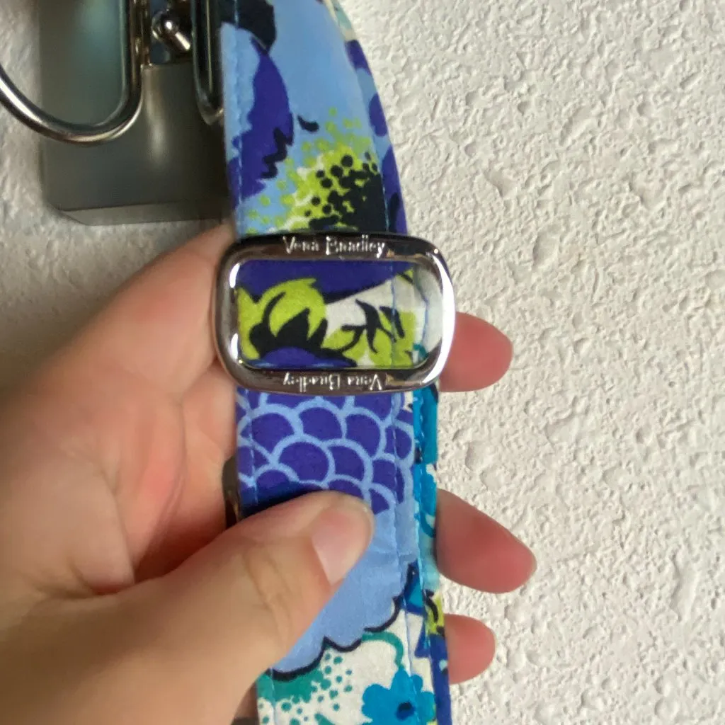 Vera Bradely Blueberry Blooms Hipster Crossbody Bag Purse Blue Floral Retired - Image 2