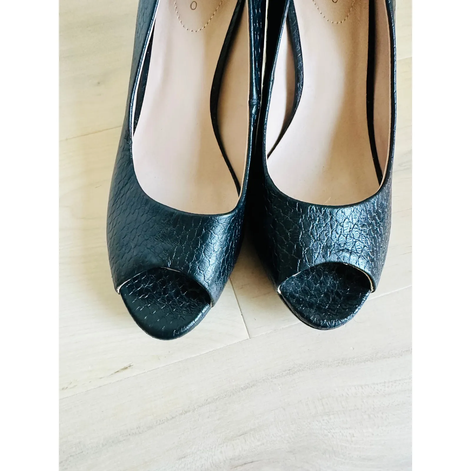 Bandalino Black Pumps Heels Size 7 Peep toe Classic Career Going out Shoes - Image 5