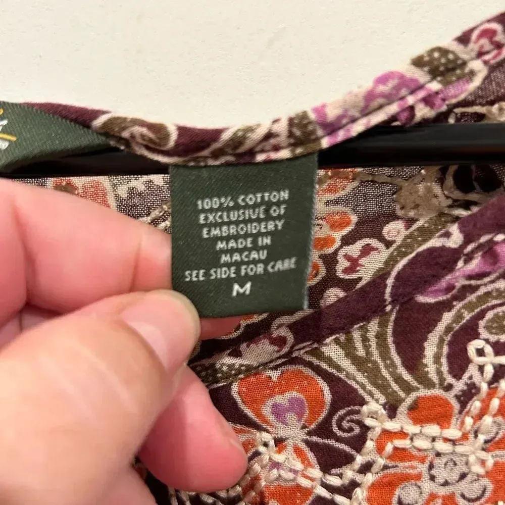 Eddie Bauer Tie Front Cotton‎ Embroidered Top Women’s size Medium - Image 4