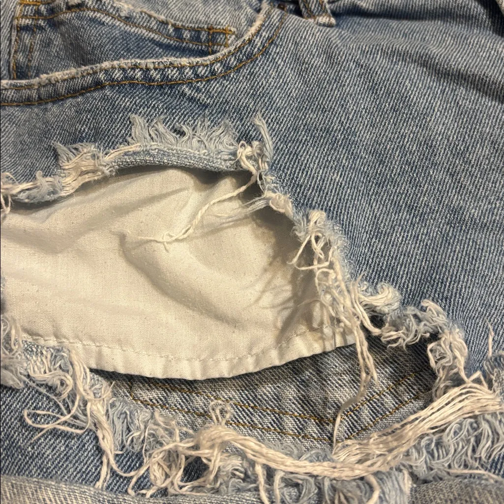 Forever 21 shorts in size 30 - Image 4