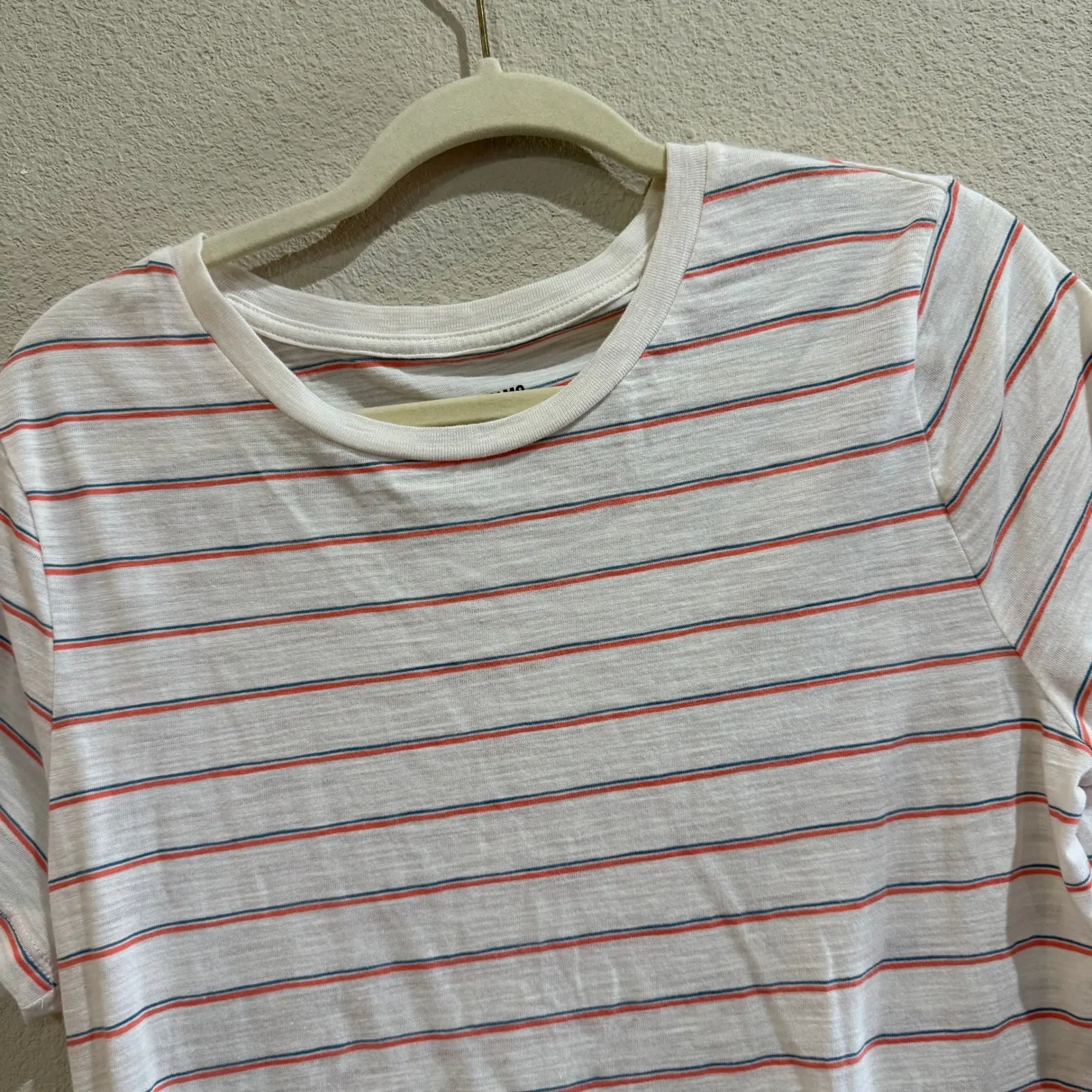 Mossimo Supply Co. XL White Striped T - Image 4