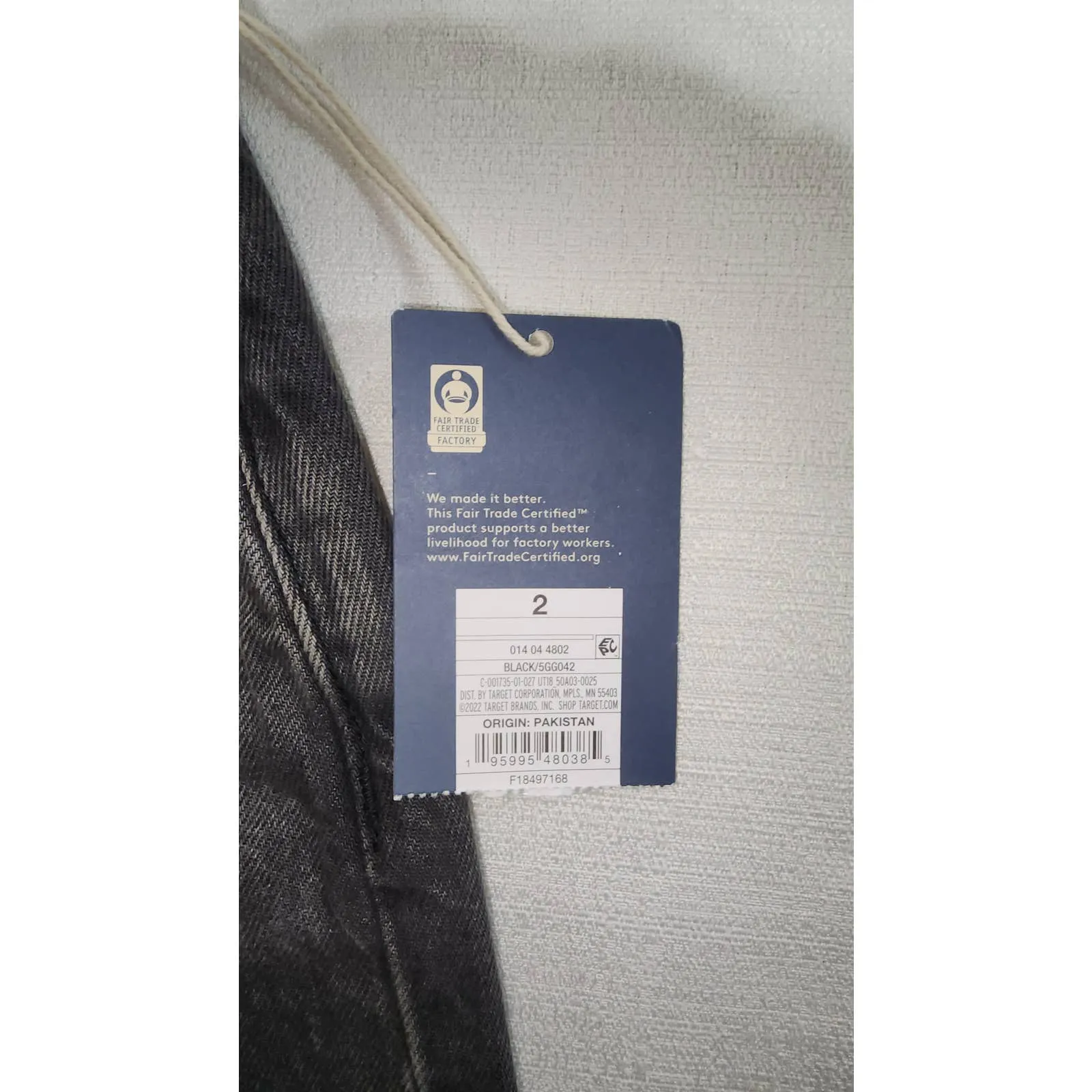 woman's boyfriend black jeans 26 waist universal thread - Image 6