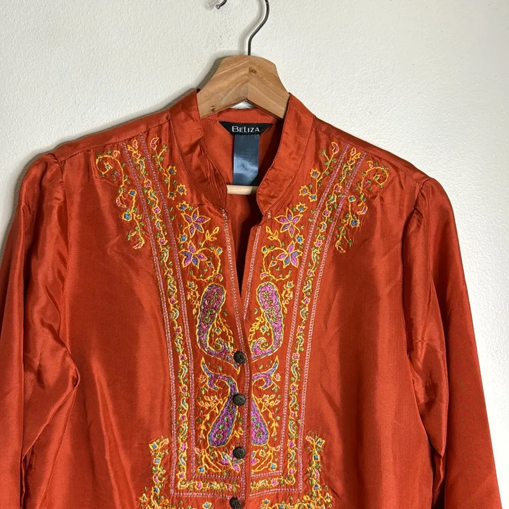 Vtg Beliza ladies embroidered detail with buttons long sleeve button up size M Size M - Image 2