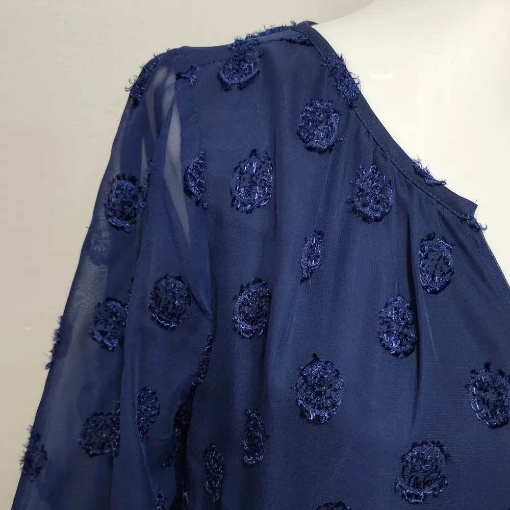 Isaac Mizrahi navy swiss dot split neck blouse size medium - Image 2