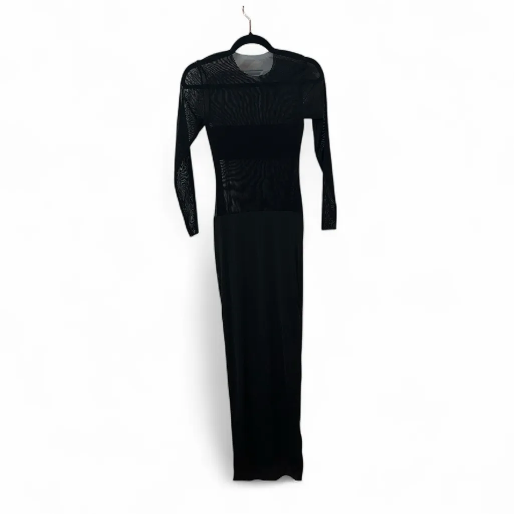 SER.O.YA Silver Maxi Dress in Black
Color: Black Size XS NWT Sold out online - Image 10