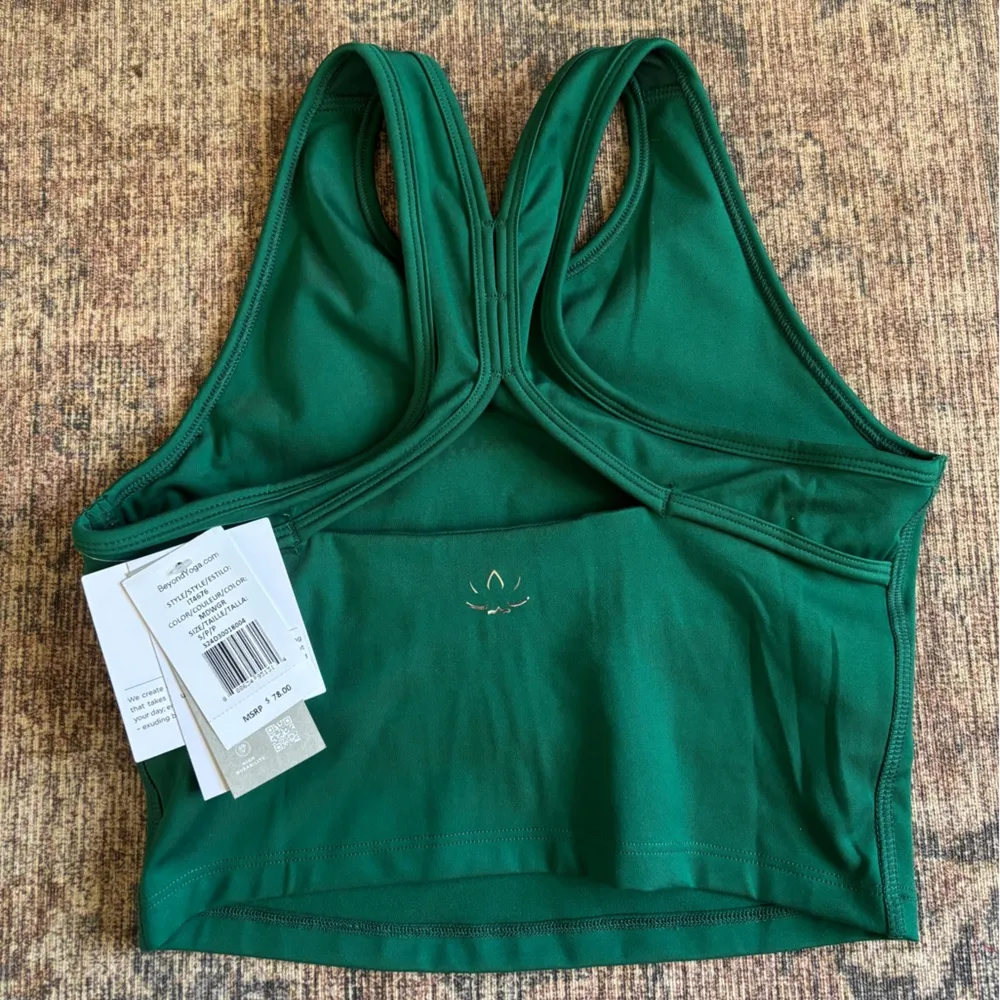 NWT Beyond Yoga Women's Powerbeyond Strive Cropped Tank Green Size Small - Image 7