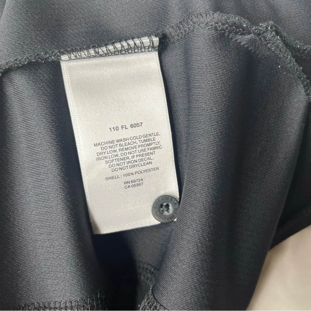Columbia golf woman’s Black Fitted Polo Top - Image 6