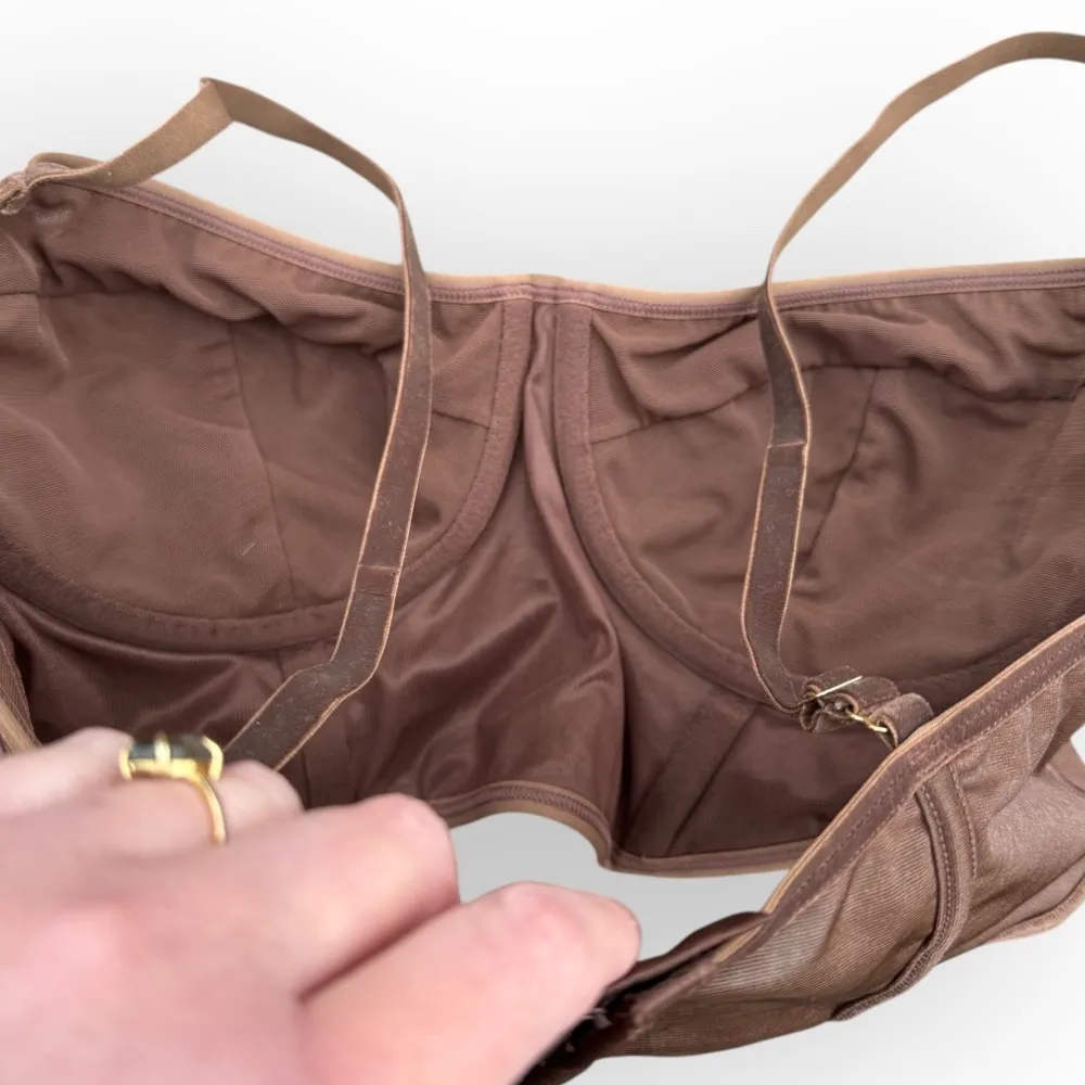 SKIMS Shimmering Corset Bra - Image 6