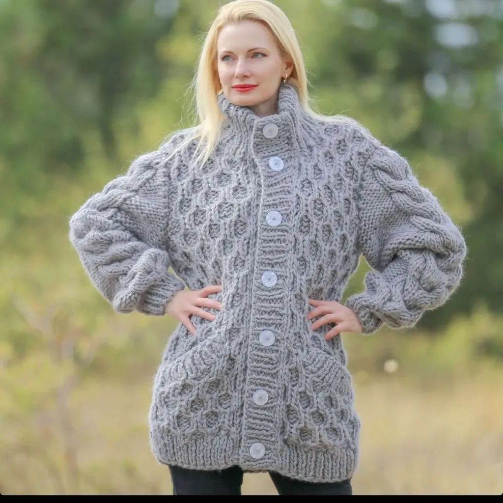Hazel Taupe Chunky Knit Sweater honeycomb pattern sold At Anthropologie Gray Size L - Image 3