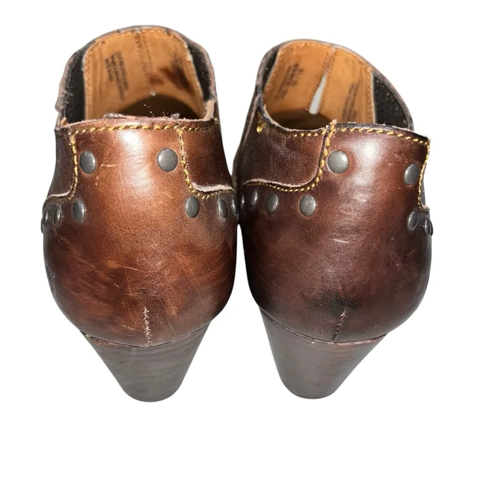 Born Tour Brown Leather Studded Western Booties Ankle Boots Shoes size 8.5 / 40 - Image 4
