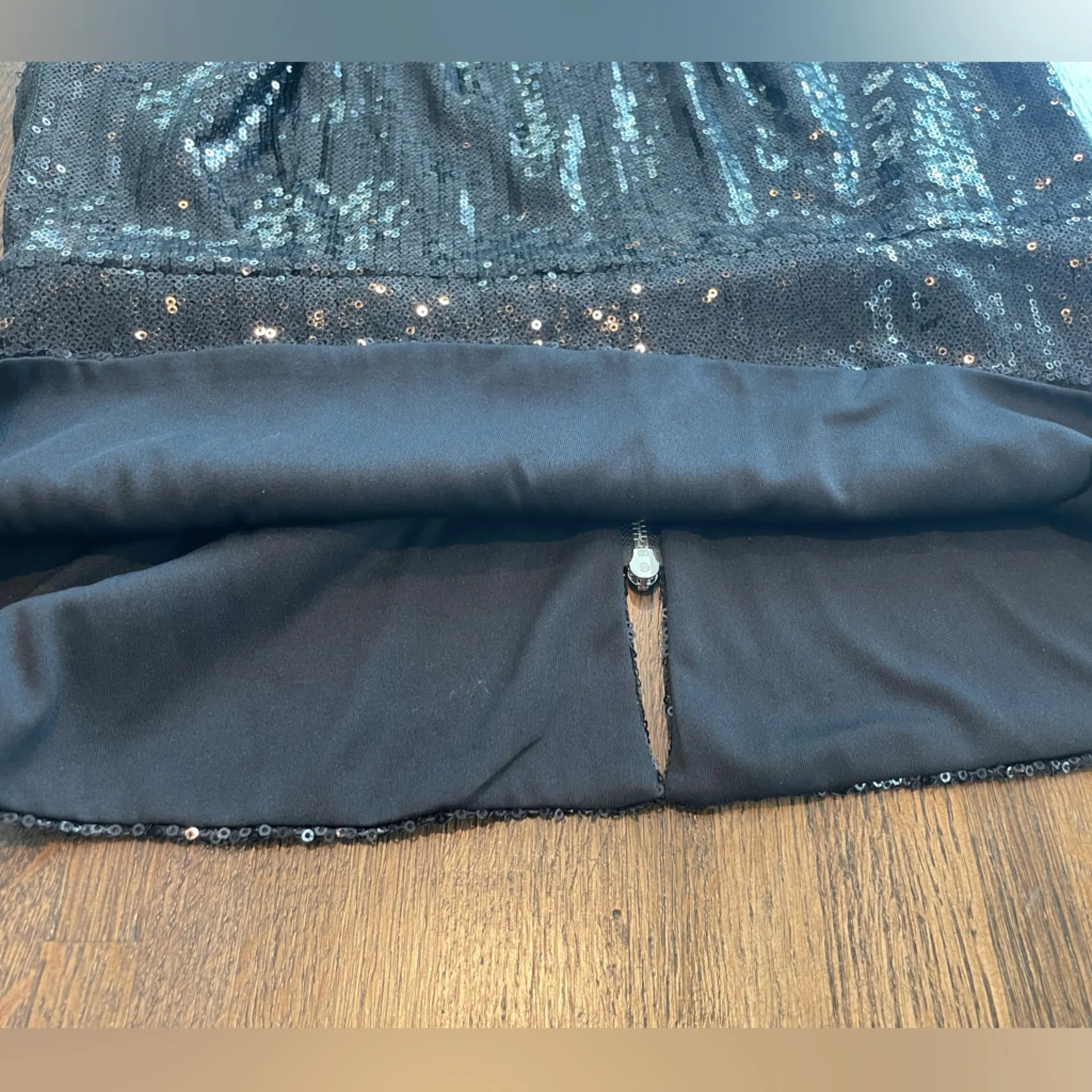 Calvin Klein Black Sequin Top - Size M - Image 6