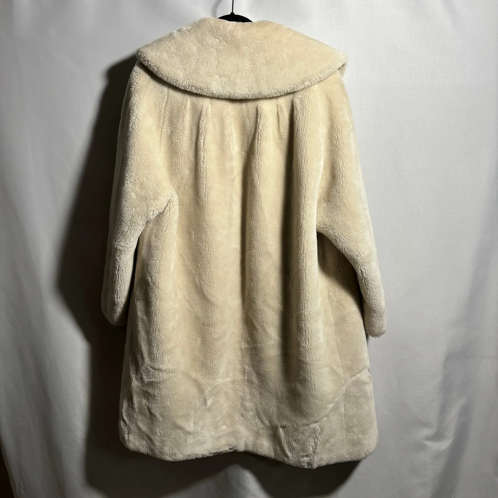 Vintage Cream Faux Fur Womens Coat OSFM Lined Pockets Glam Mob Wife Luxury SEE Size undefined - Image 2