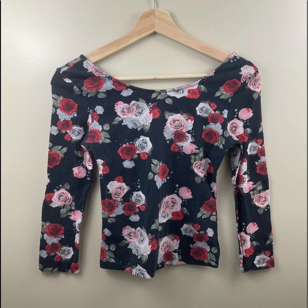 3 for $12: H&M Black & Red Roses Three-Quarter Sleeve Shirt (Seen on Teen Wolf) - Image 4