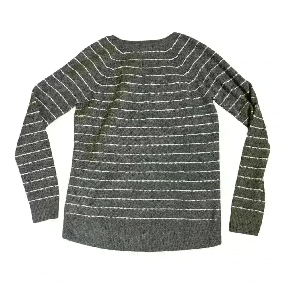 GAP True Soft V-Neck Pullover Sweater size s - Image 5