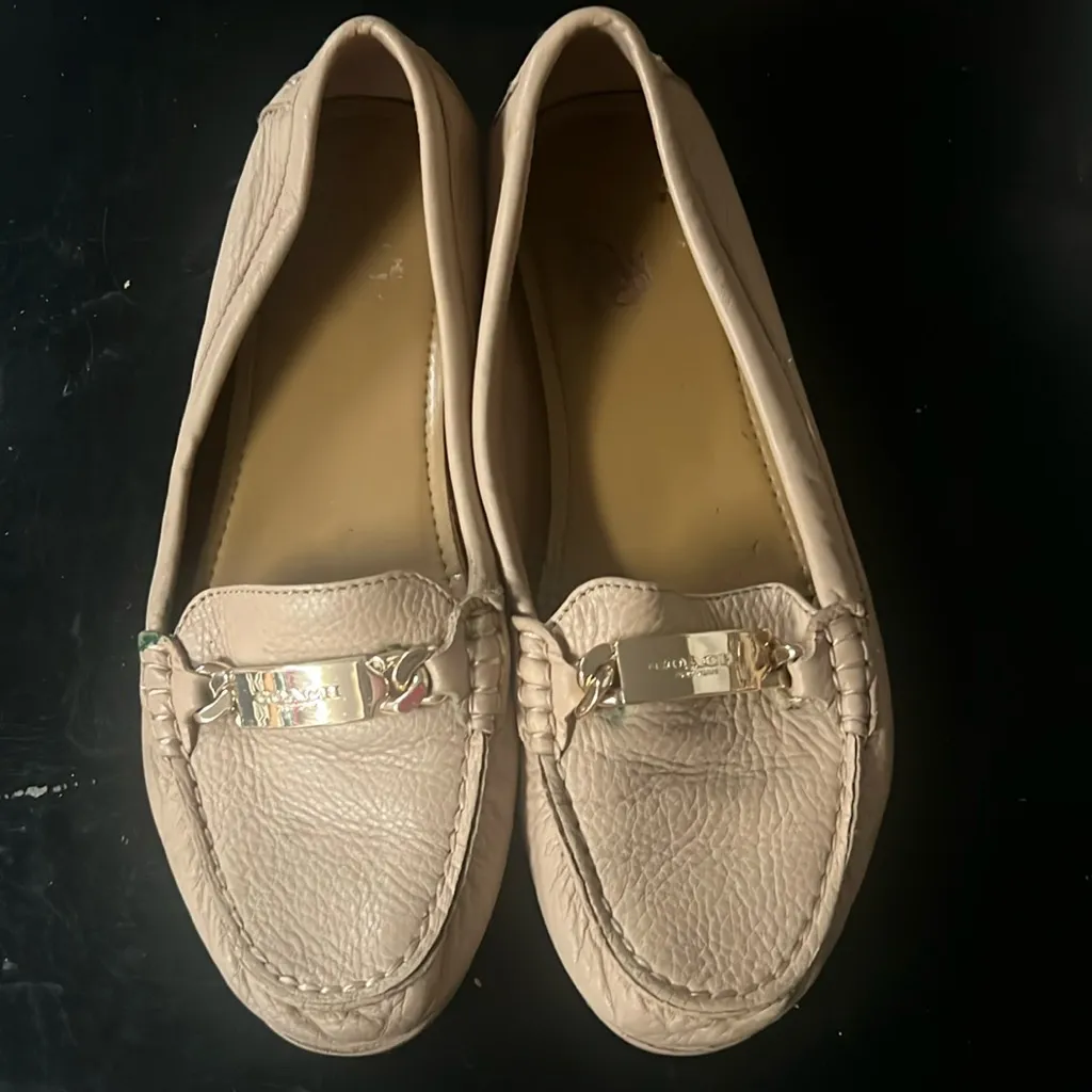 Women's Cream Loafers Coach Size 7.5 - Image 3