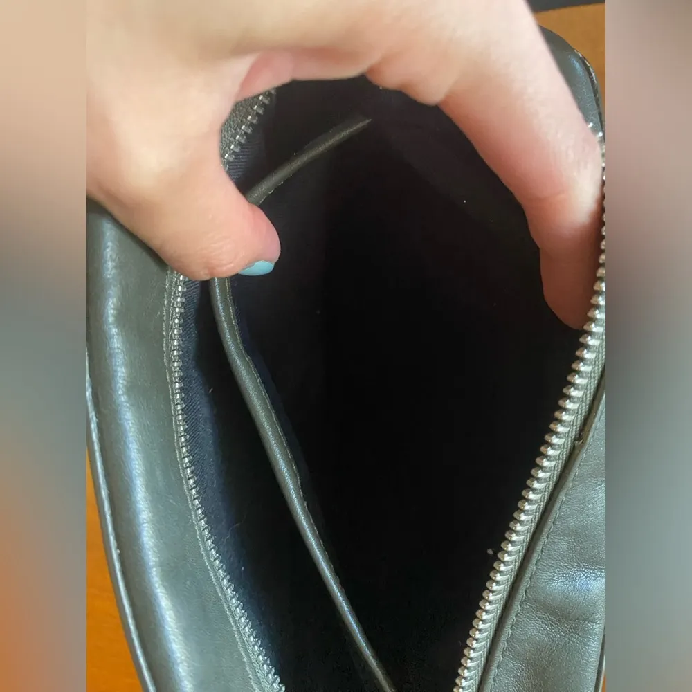 Camera Crossbody Leather Bag/ Purse - Image 4