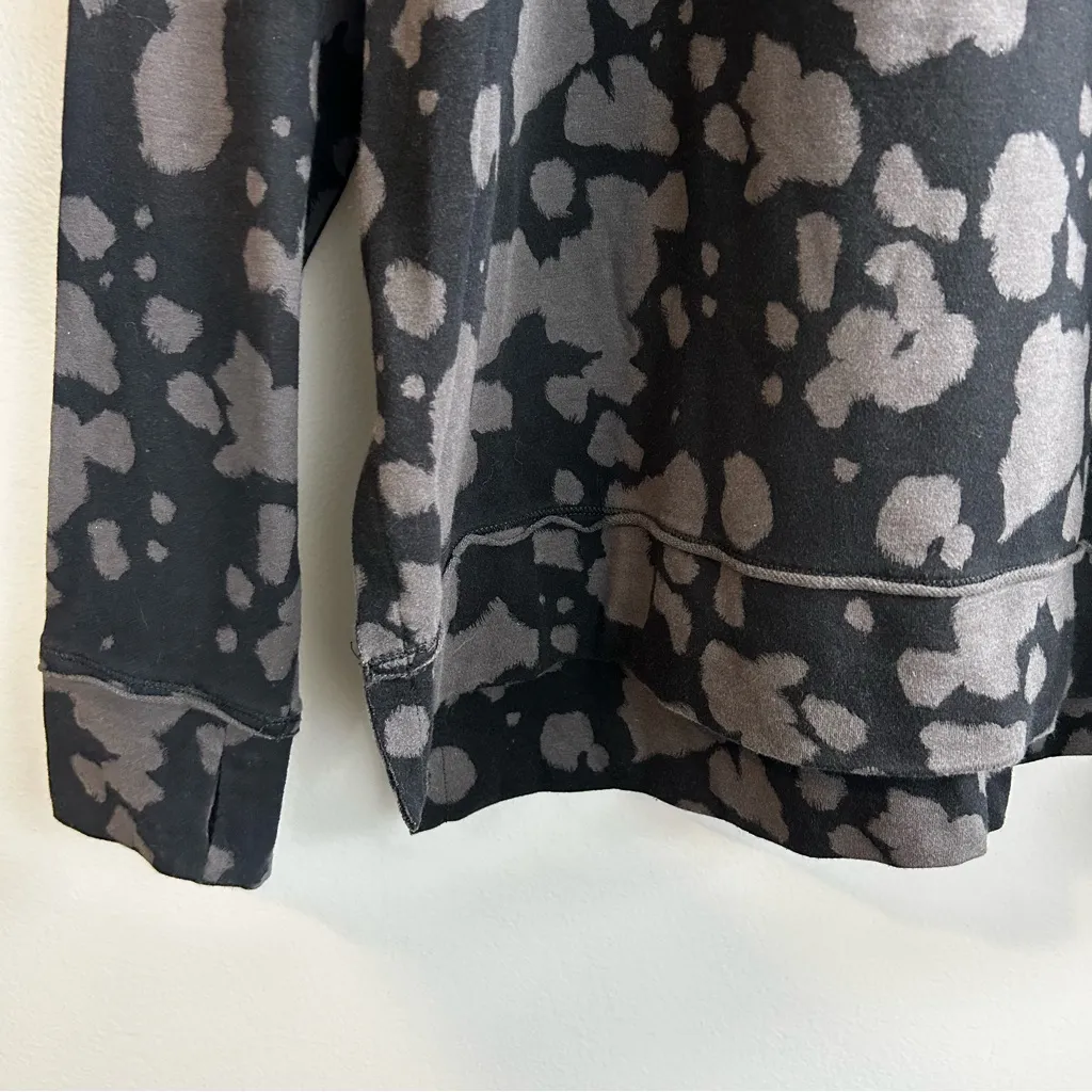 Rachel Hollis Black/Grey Made for More Acid/Stonewash Crewneck Sweatshirt Medium Black - Image 7