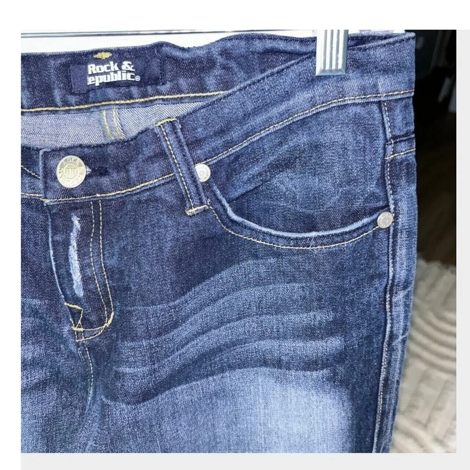 Rock & Republic Womens Jeans Sz 30 Flare Wide Boot Cut Leg Low Rise Dark‎ Wash - Image 4