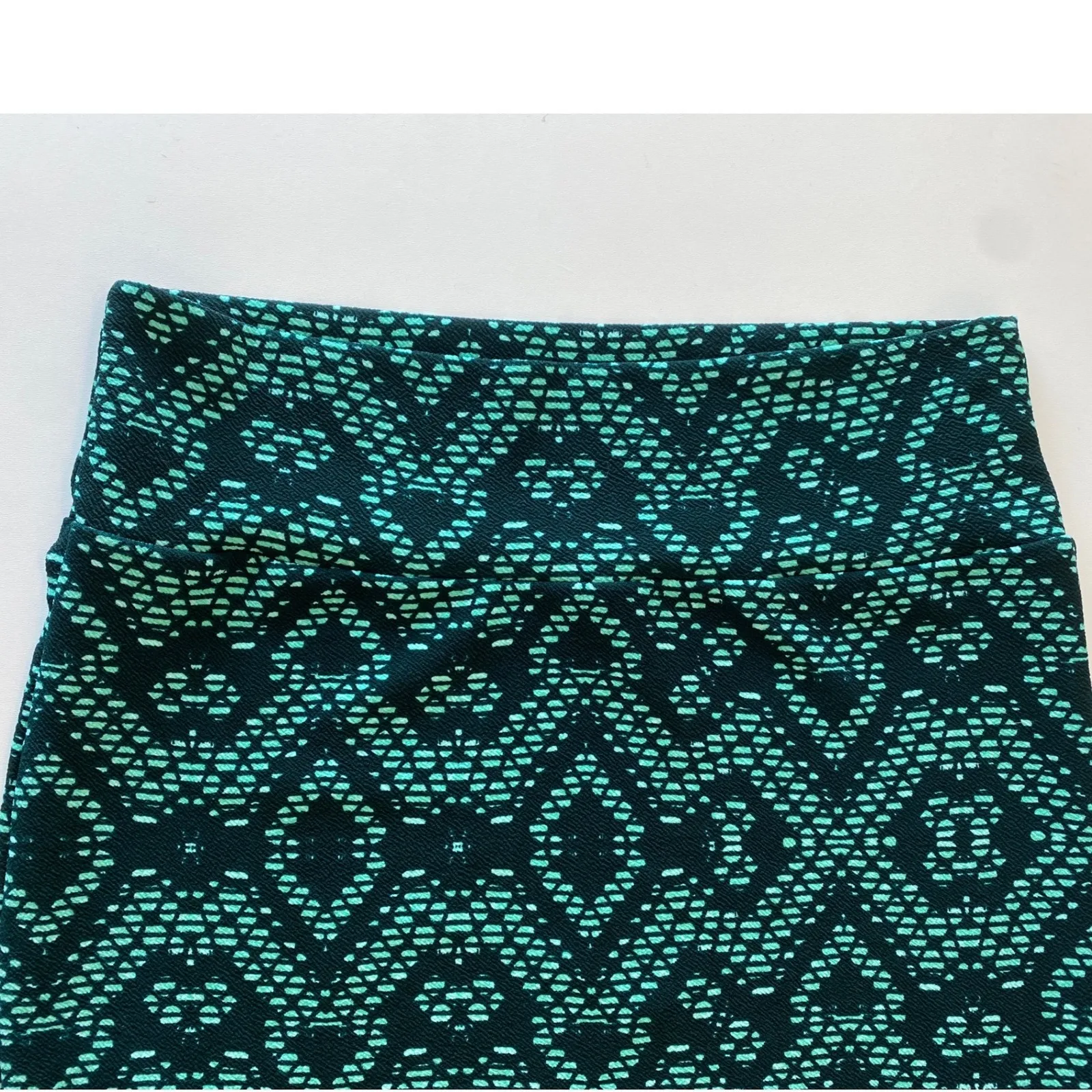 LuLaRoe Pencil Skirt Black Mint Geometric Print Stretch Knit Womens Size L - Image 2