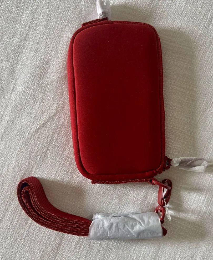 Dagne Dover x Sephora NWT Limited Edition Mara Phone Sling - Image 5