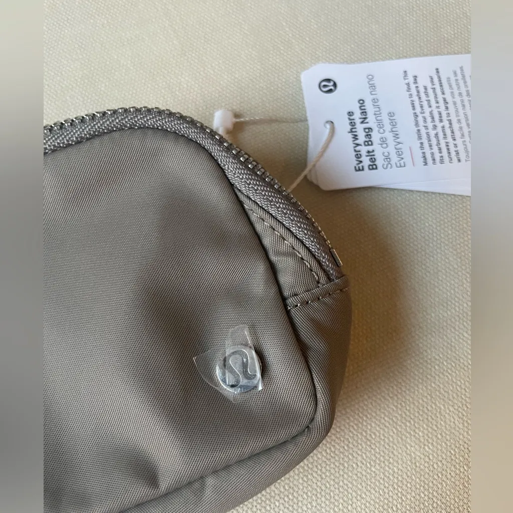 Lululemon  Everywhere Belt Bag Nano - Warm Ash Grey - Image 2