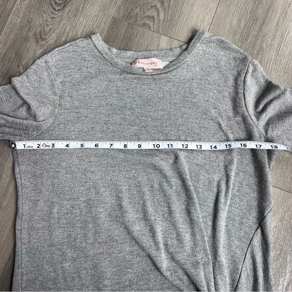 Philosophy Heather Gray Long Sleeve Shirt with twist hem detail XS - Image 6