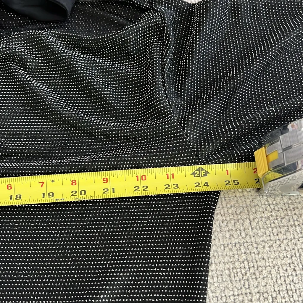 NY&CO 🖤 Black and Silver Glitter Top Size L - Image 4