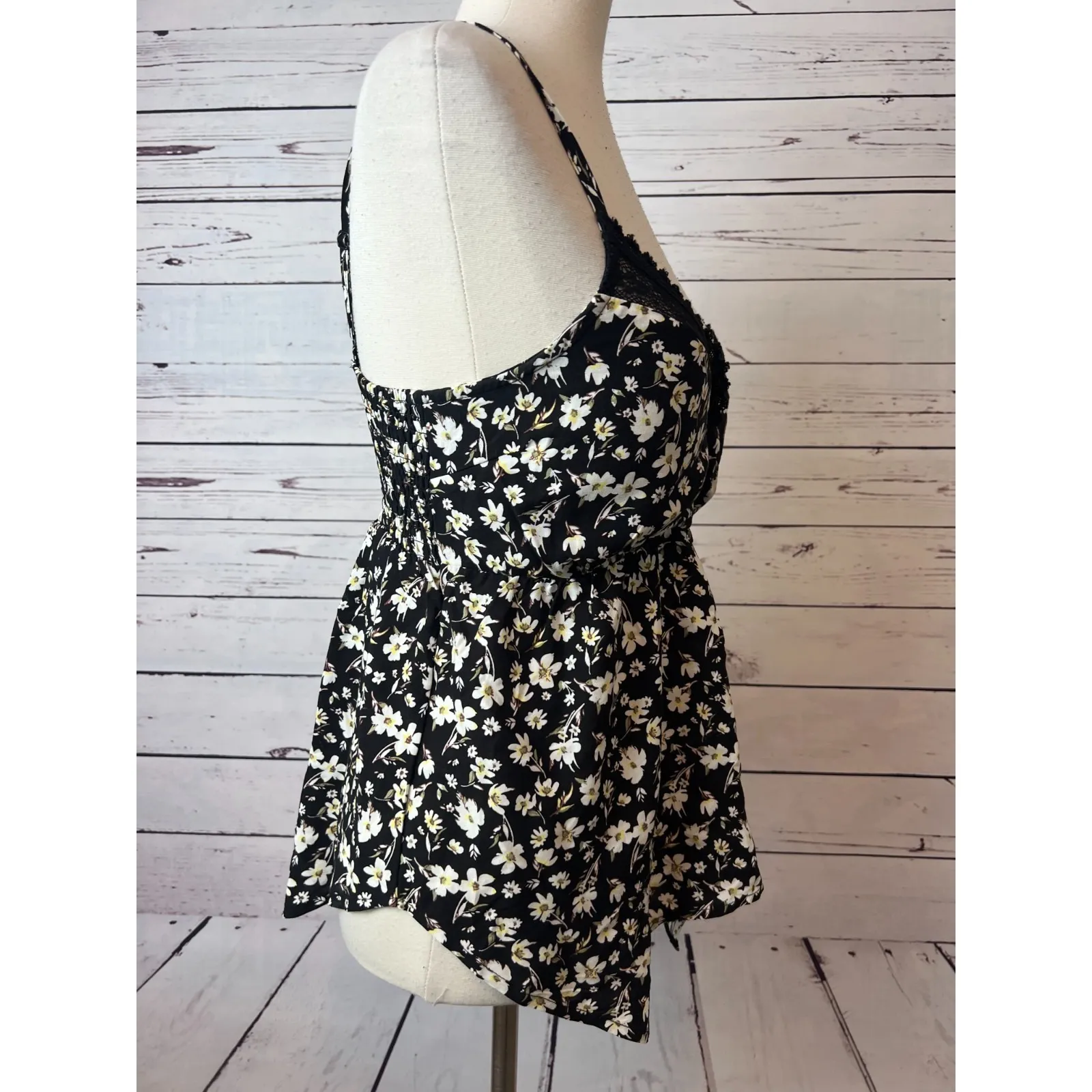 No Boundaries Tank‎ Top Floral  Small Y2K Lace Cami Sharkbite NWOT 90s Rayon - Image 6