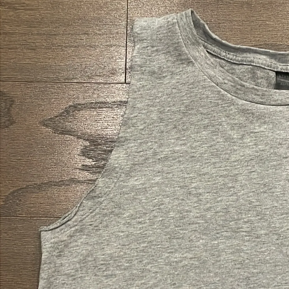 Blush Grey Cozy Raw Hem Tank Top - Size XS - Image 3